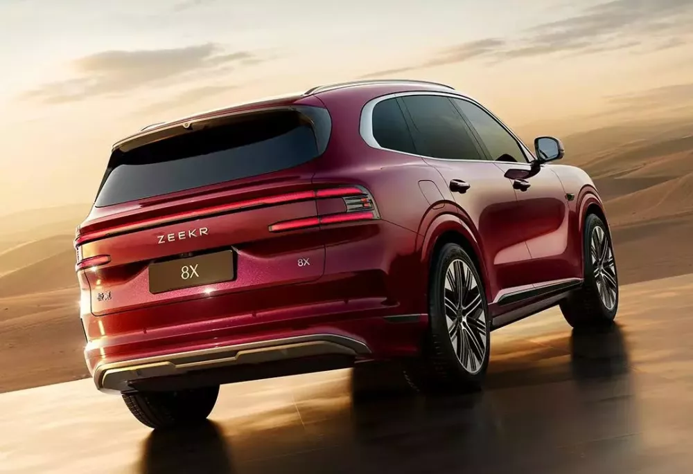 Zeekr 8X nhìn từ phía sau