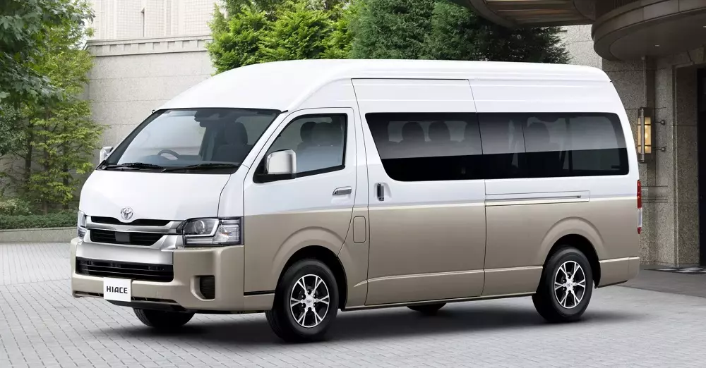 Toyota HiAce 2026 giữ lại 2 tùy chọn động cơ cũ Toyota HiAce 2026 giữ lại 2 tùy chọn động cơ cũ