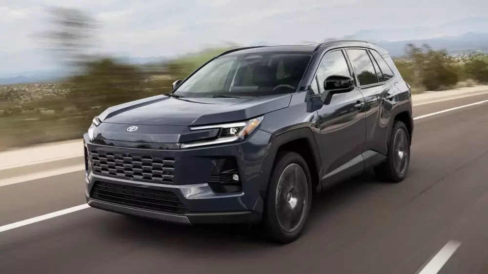 Toyota RAV4 là mẫu SUV bán chạy nhất tại Mỹ năm 2025