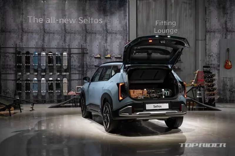 Kia Seltos 2026 phiên bản hybrid có tính năng V2L như ô tô điện