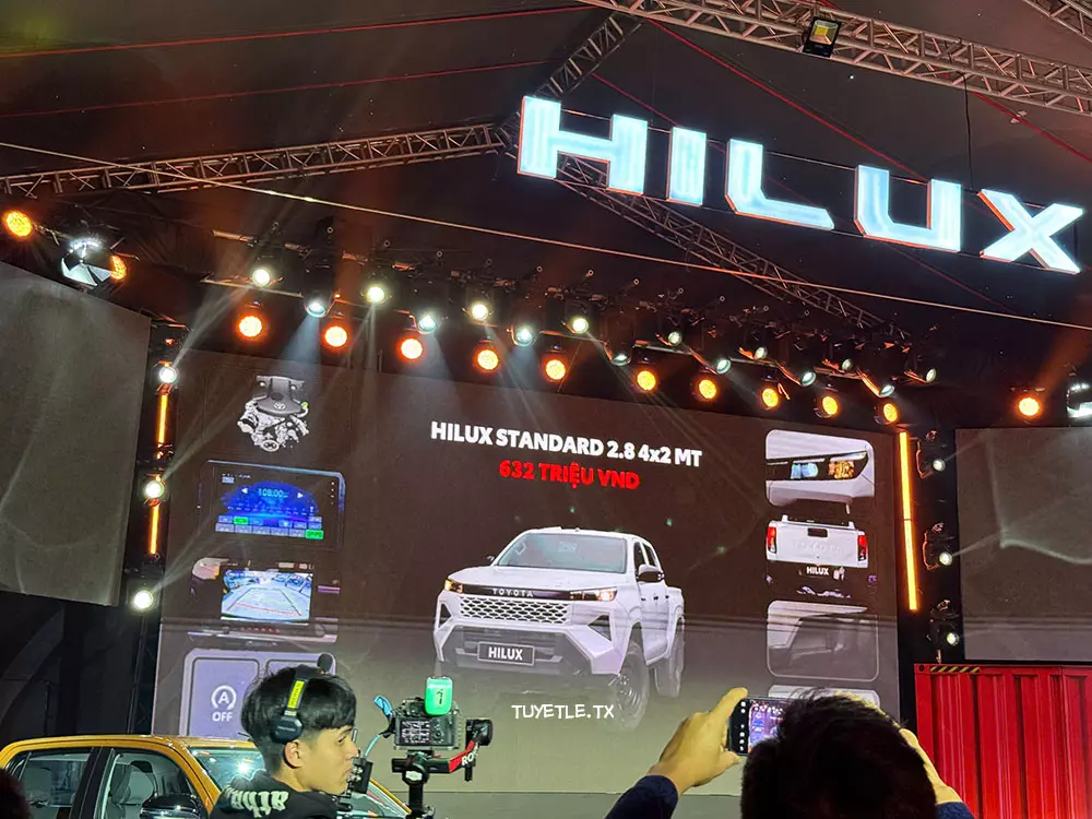 Toyota Hilux 2026 bản tiêu chuẩn không có đèn sương mù trước