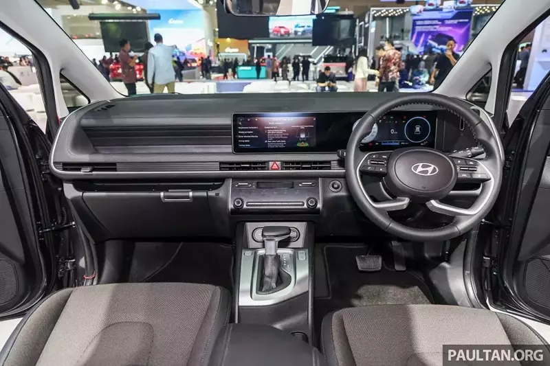 Khoang lái của Hyundai Stargazer 2026 tại Indonesia Khoang lái của Hyundai Stargazer 2026 tại Indonesia