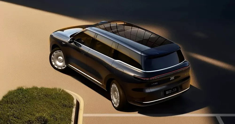 IM LS9 Hyper là xe điện dùng động cơ đốt trong để mở rộng phạm vi hoạt động.