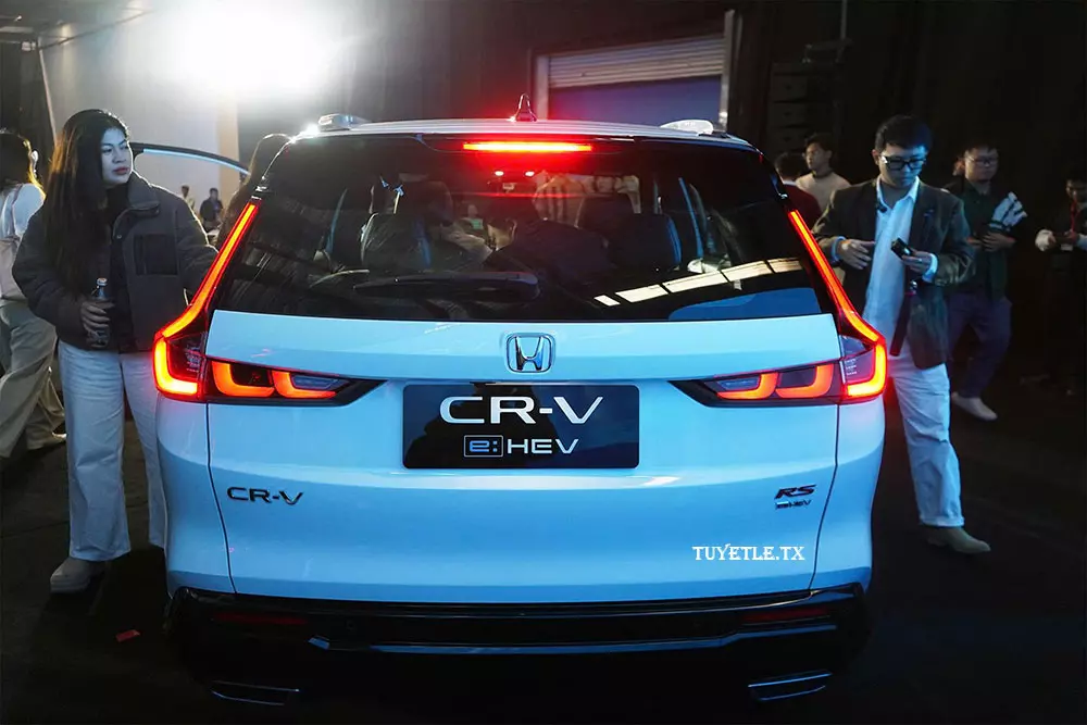 Trang bị an toàn cũng là điểm nhấn của Honda CR-V e:HEV 2026