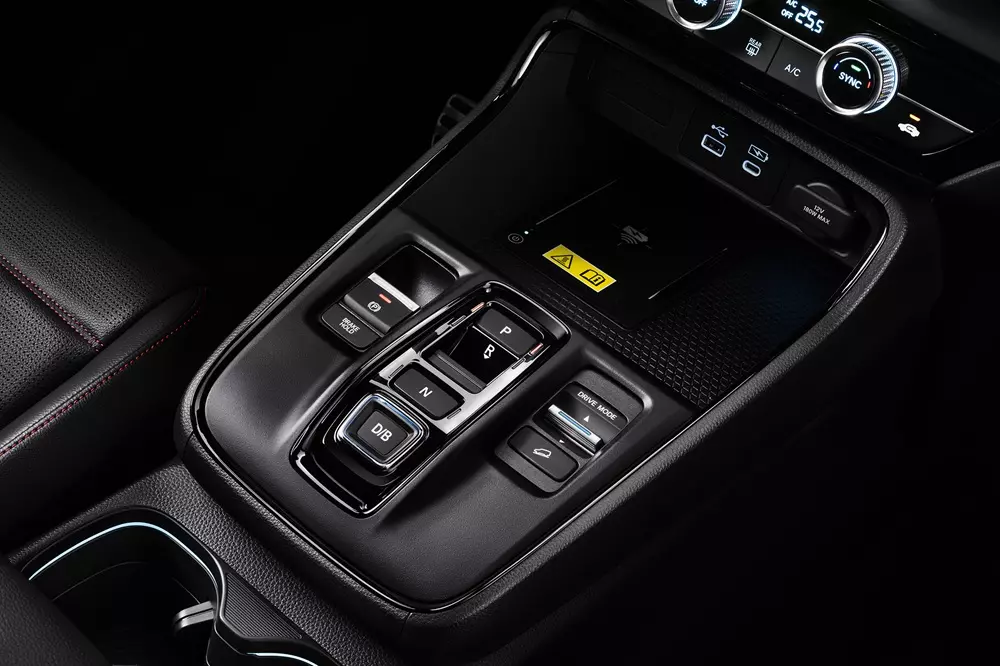 Honda CR-V e:HEV 2026 chuyển sang dùng nút bấm chuyển số