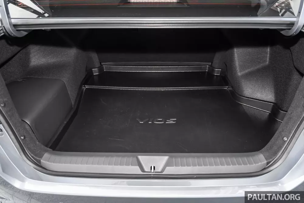 Cốp sau của Toyota Vios Hybrid Cốp sau của Toyota Vios Hybrid