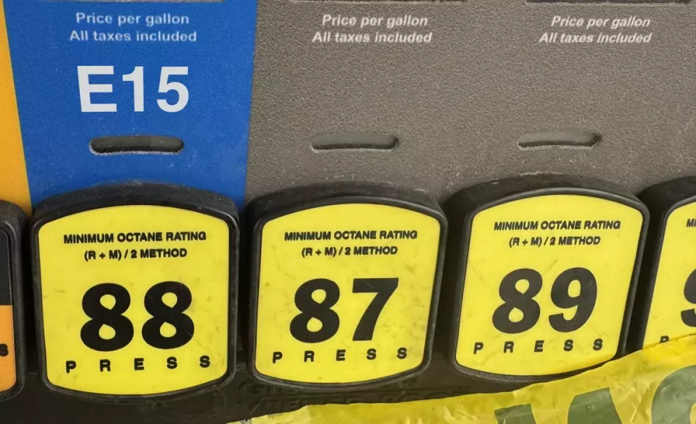 Dùng xăng sinh học E15 có làm hỏng xe không? có lẽ là câu hỏi được không ít người đặt ra Dùng xăng sinh học E15 có làm hỏng xe không? có lẽ là câu hỏi được không ít người đặt ra