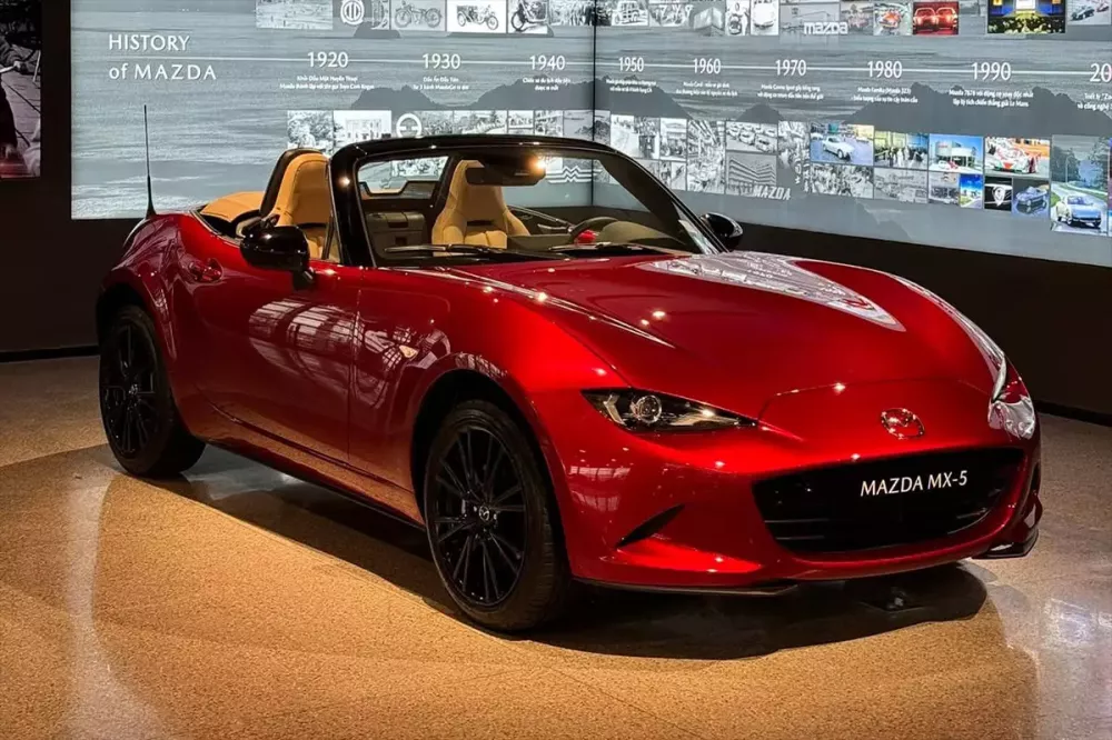 Đại lý Việt nhận cọc cho Mazda MX-5 - xe mui trần bán chạy nhất mọi thời đại