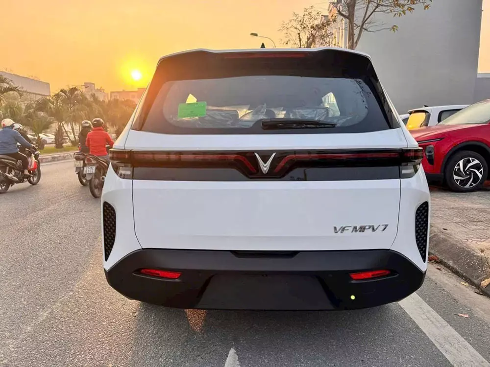 VinFast VF MPV 7 có thể chạy tối đa 450 km sau khi sạc đầy pin