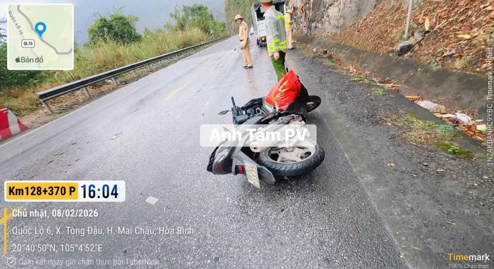 Hiện trường vụ tai nạn nghiêm trọng trên quốc lộ 6 vào chiều ngày 8/2/2026