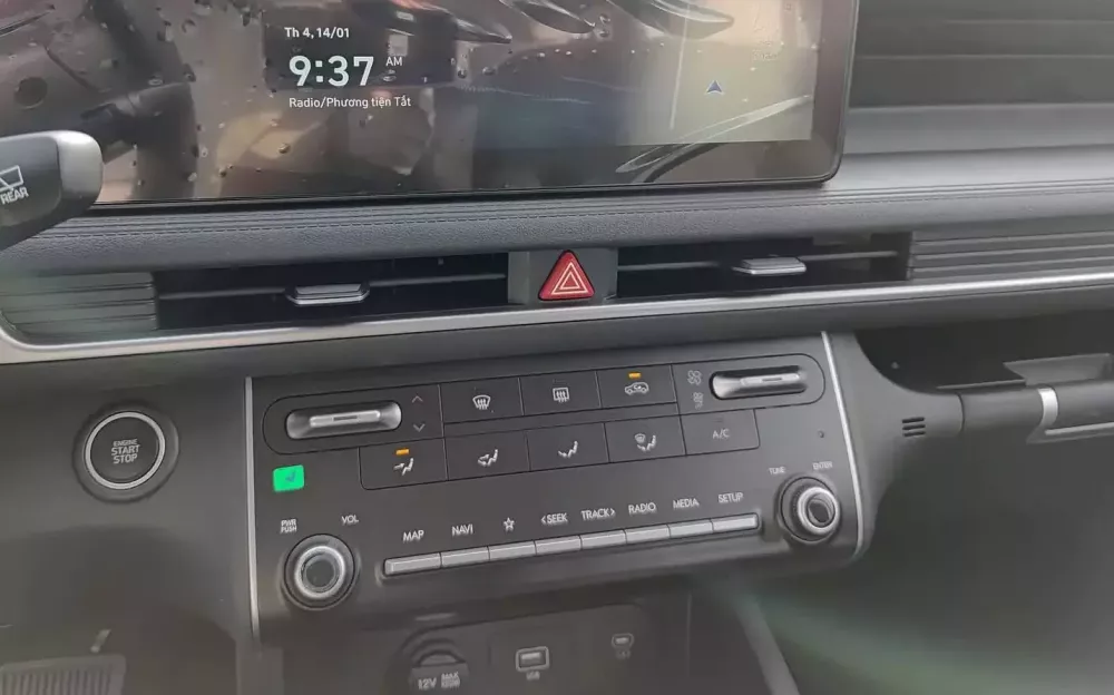 Hình ảnh hiếm hoi cho thấy nội thất của Hyundai Stargazer 2026 tại Việt Nam