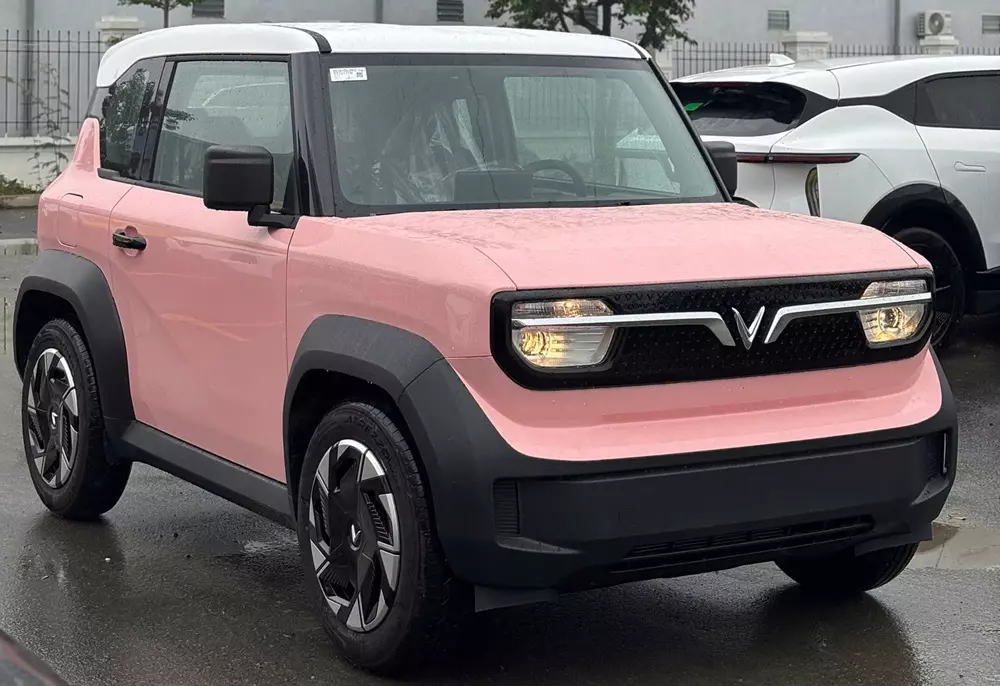 VinFast VF 3 Plus 2026 màu hồng cho phái nữ