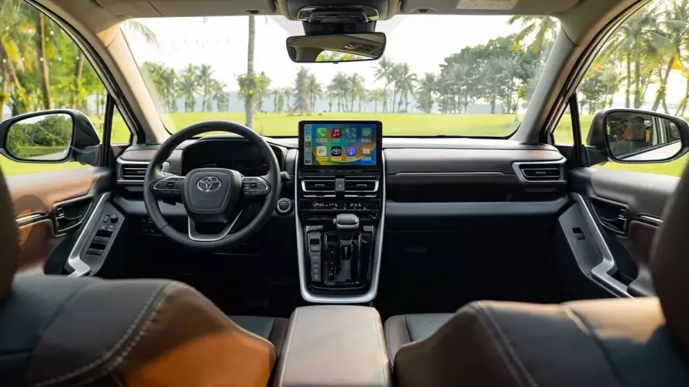 Nội thất của Toyota Innova Cross Hybrid 