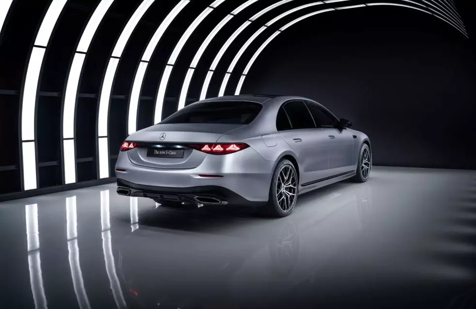 Mercedes-Benz S-Class 2026 sở hữu các loại động cơ đa dạng