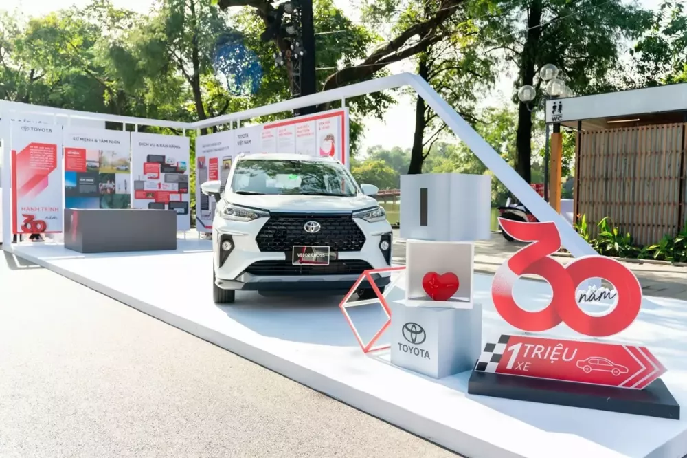 Veloz Cross ưu đãi tương đương 100% thuế trước bạ.