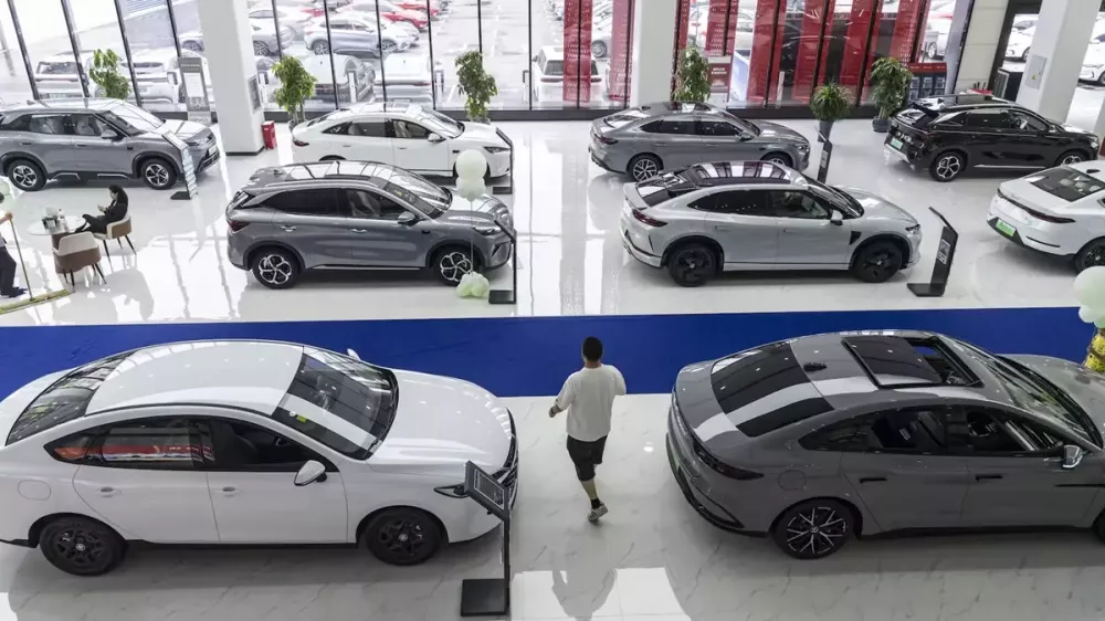 Lệnh cấm mới có thể chấm dứt kỷ nguyên xe giá rẻ ở Trung Quốc