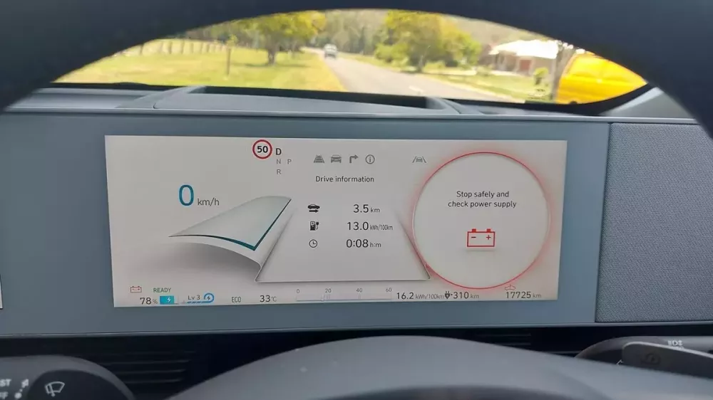 Màn hình xe Hyundai Ioniq 5 hiển thị lỗi liên quan đến ICCU.