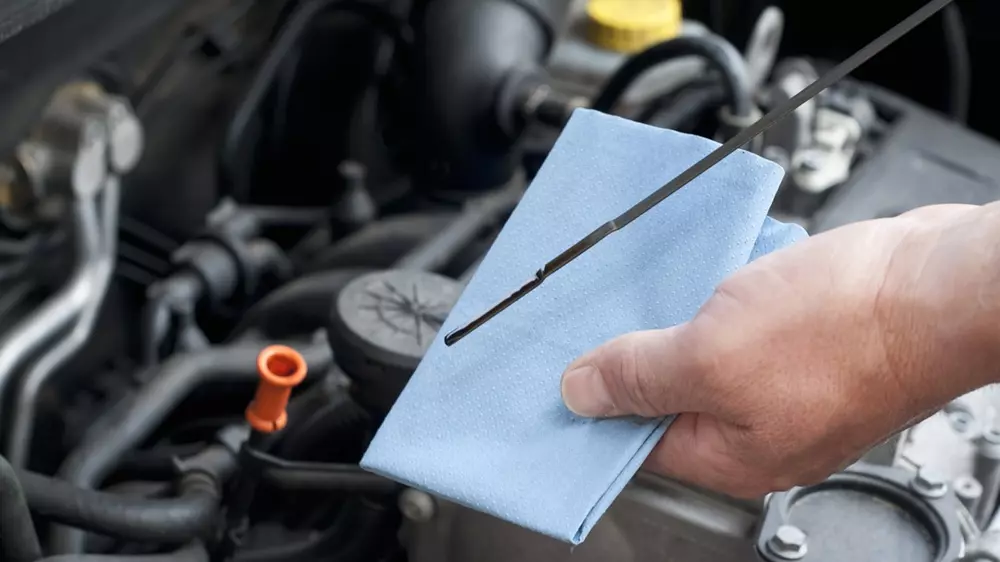 Màu sắc của dầu không phải là yếu tố quyết định việc thay dầu Màu sắc của dầu không phải là yếu tố quyết định việc thay dầu