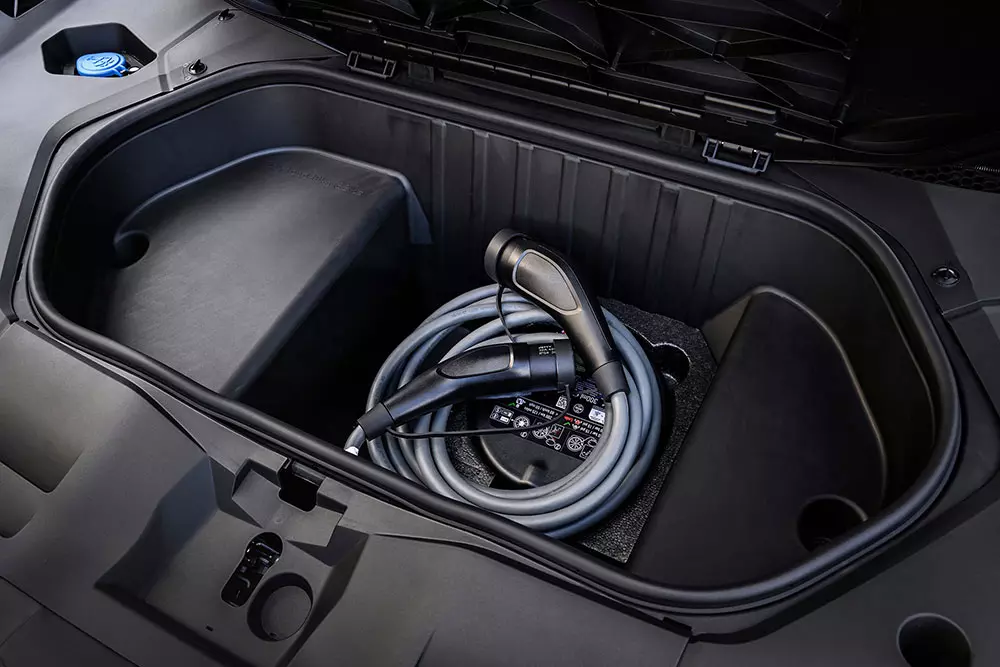 Ngăn chứa đồ phía trước của BMW iX3 2026 Ngăn chứa đồ phía trước của BMW iX3 2026