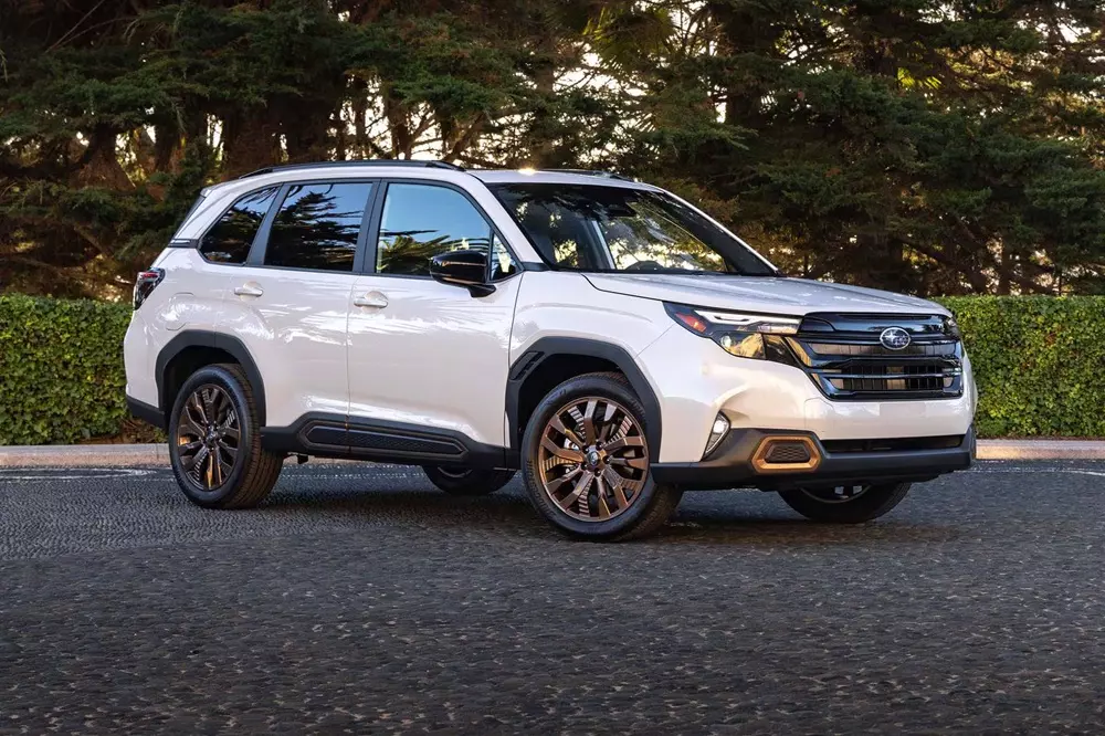 Subaru khuyên người dùng Forester nên đỗ xe ngoài trời hoặc không đổ đầy bình xăng vì lỗi này
