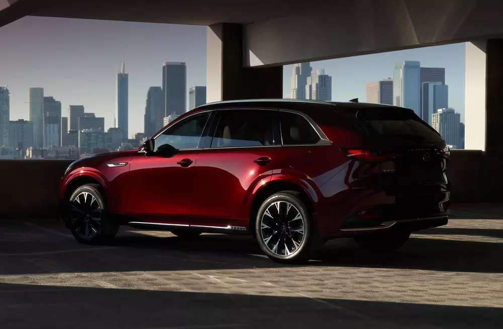 CX-90 là mẫu xe đầu bảng mới của thương hiệu Mazda. CX-90 là mẫu xe đầu bảng mới của thương hiệu Mazda.