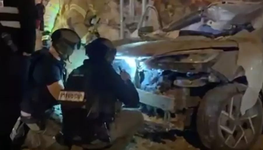 Phần đầu xe của chiếc BYD Atto 3 biến dạng Phần đầu xe của chiếc BYD Atto 3 biến dạng