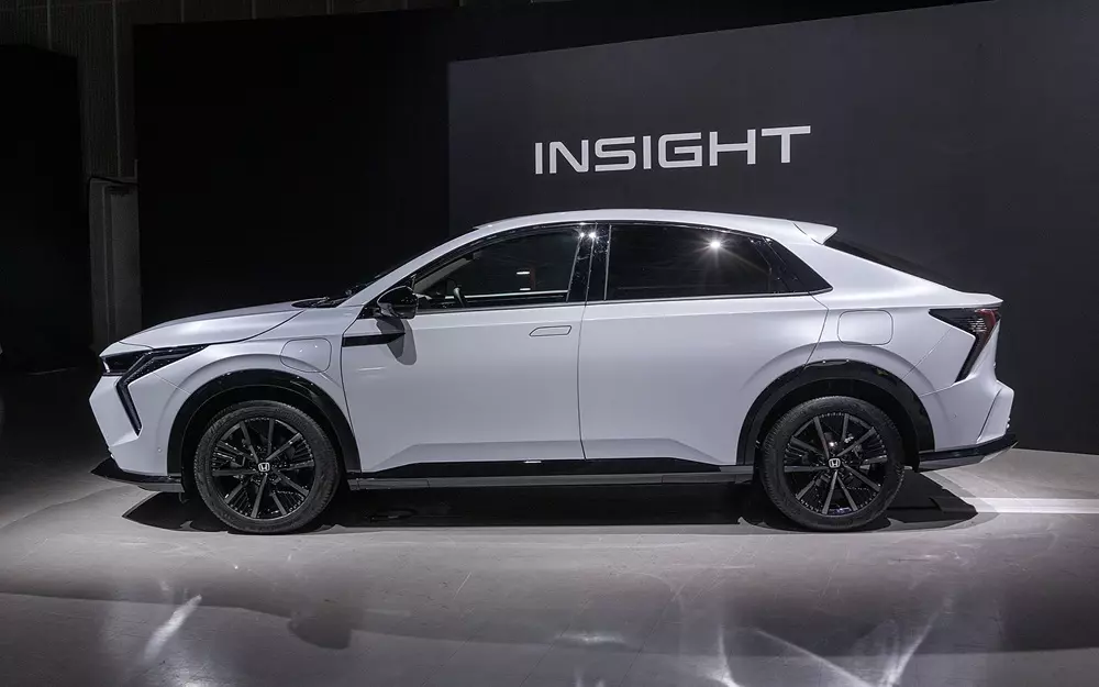 Honda Insight 2026 nằm trong phân khúc SUV cỡ C