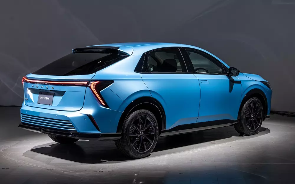Honda Insight 2026 nhìn từ phía sau