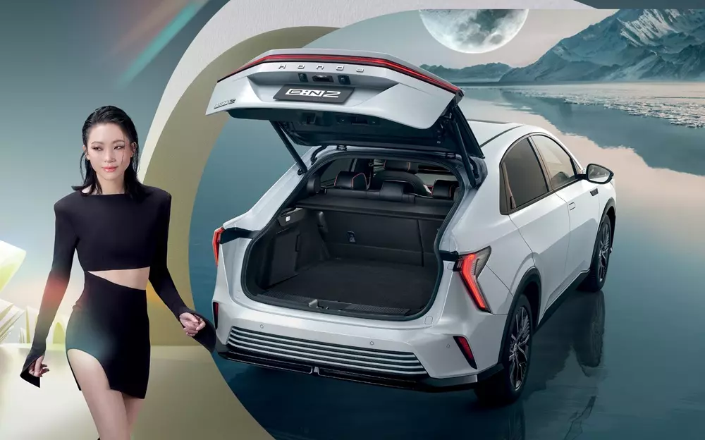 Honda e:N2 có cửa cốp đóng/mở chỉnh điện