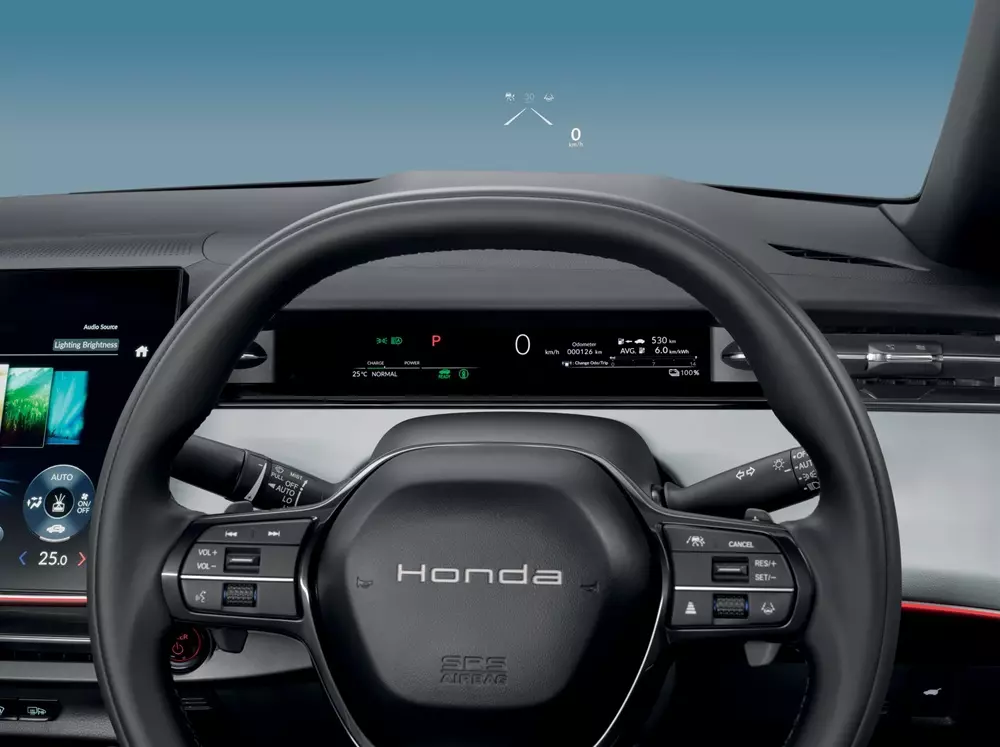 Honda e:N2 sở hữu bảng đồng hồ kỹ thuật số mỏng và HUD