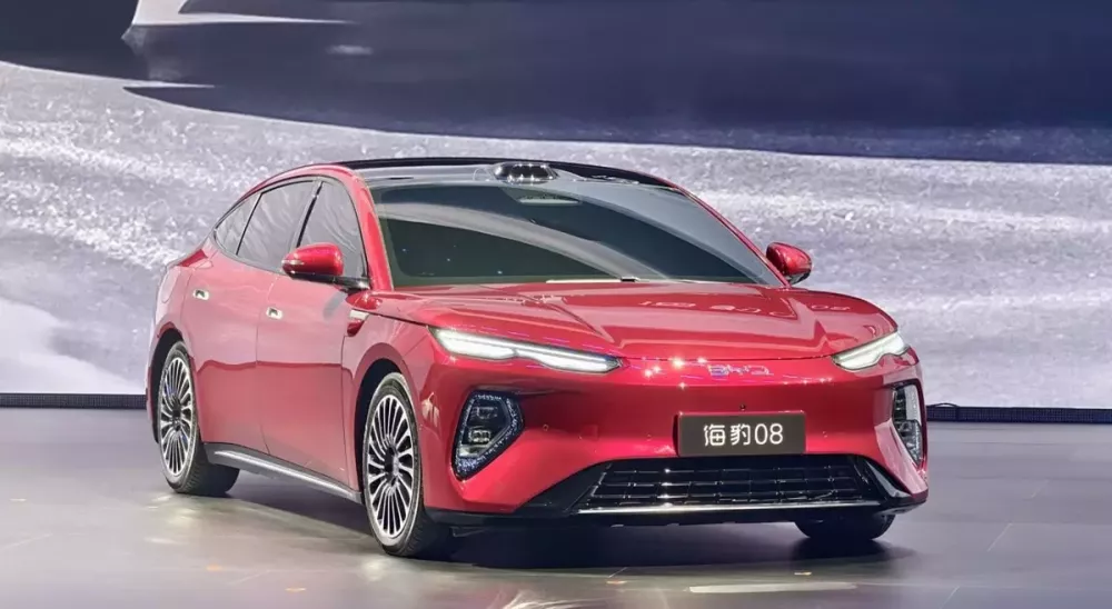BYD Seal 08 sở hữu lưới tản nhiệt đóng kín