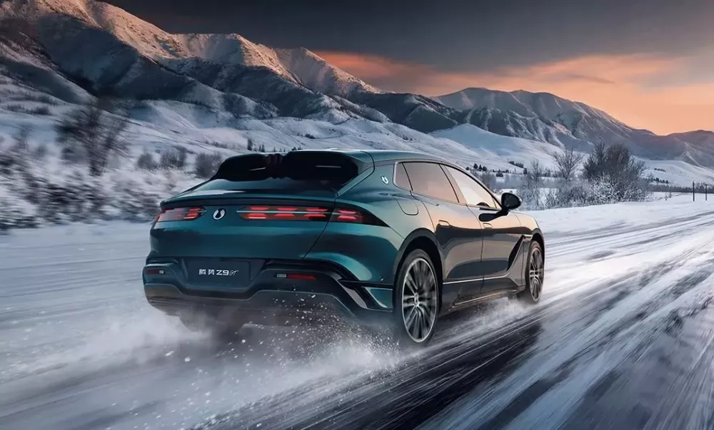 Denza Z9 GT sạc đầy pin trong 9 phút