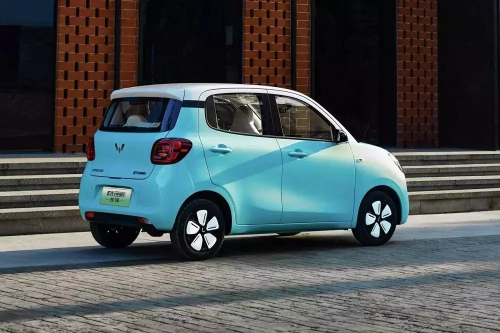 Wuling Hongguang Mini EV 5 cửa có thiết kế tròn trịa hơn bản 3 cửa cũ Wuling Hongguang Mini EV 5 cửa có thiết kế tròn trịa hơn bản 3 cửa cũ