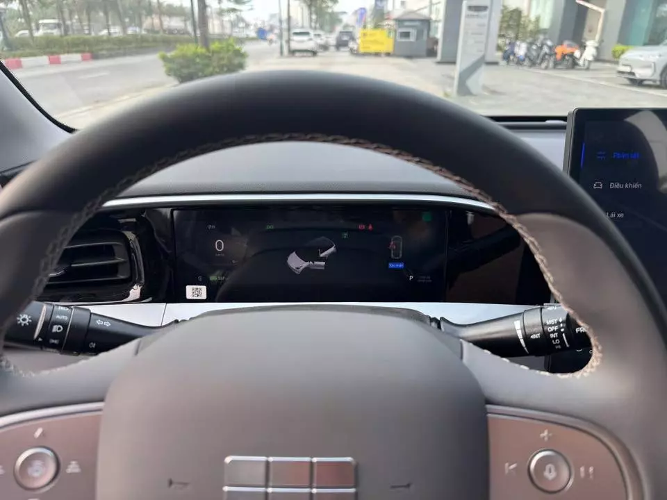 Cận cảnh bảng đồng hồ của Geely EX2