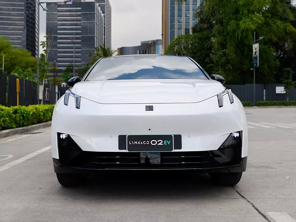 Lynk & Co 02 EV nhìn từ phía trước