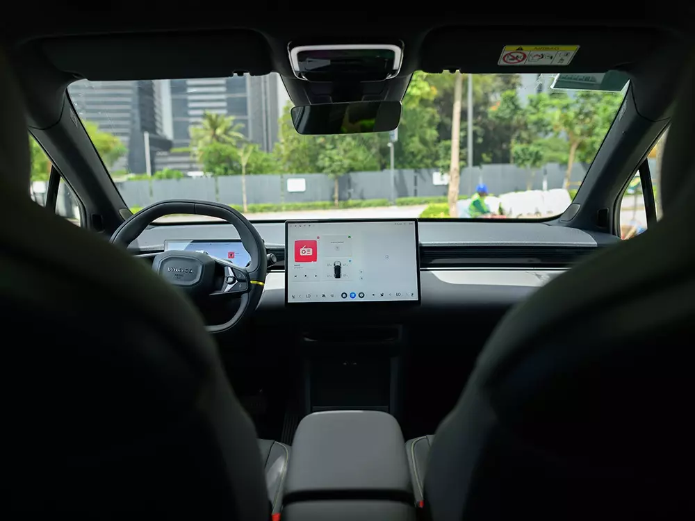 Khoang lái của Lynk & Co 02 EV 