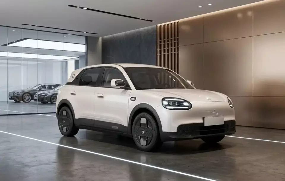 Hãng xe đang xây nhà máy ở Việt Nam tung ra ô tô điện giá bèo