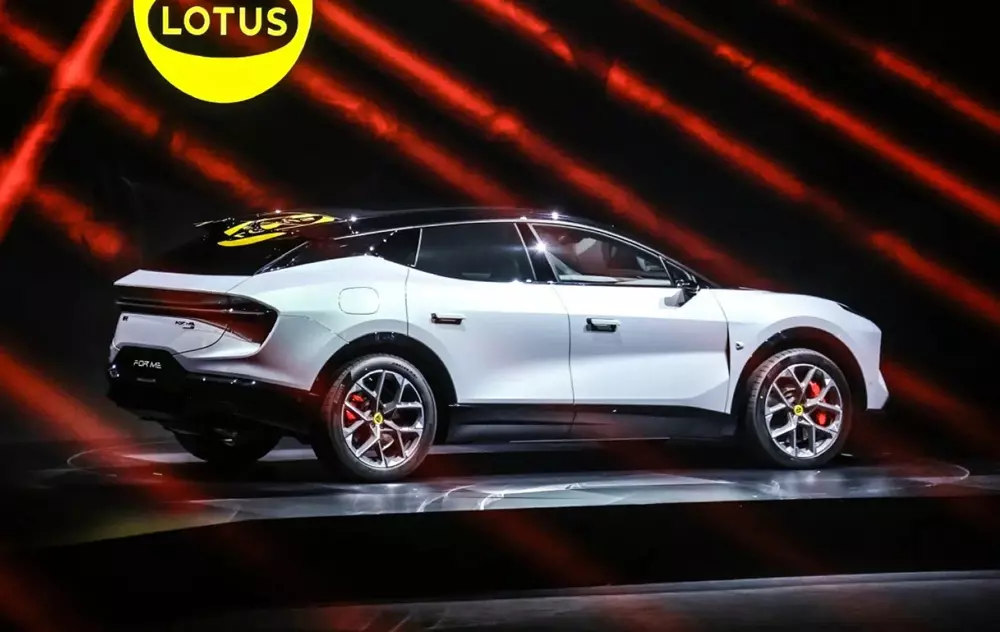 Lotus Eletre X sở hữu thiết kế giống phiên bản thuần điện