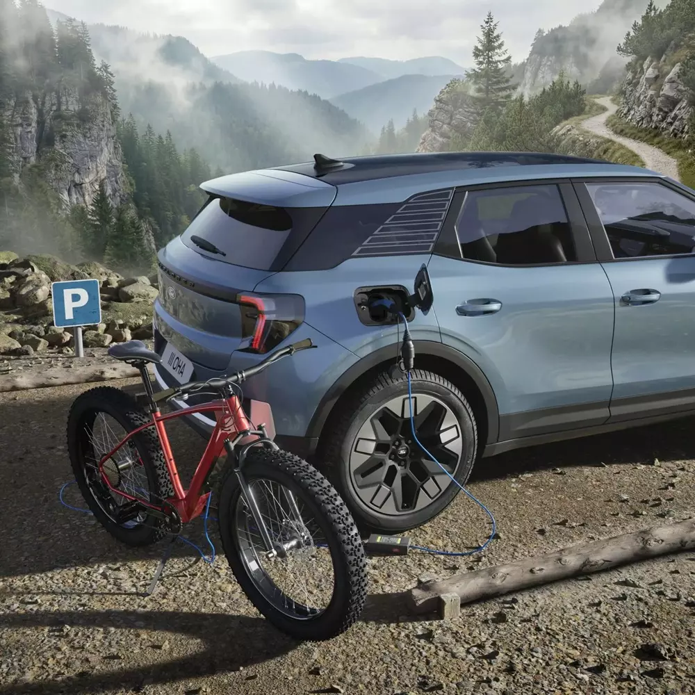 Ford Explorer EV 2026 có thể cung cấp điện cho các thiết bị và dụng cụ ngoài xe