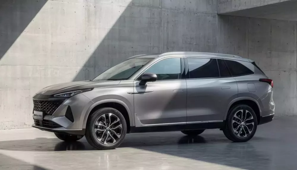 MG trình làng mẫu SUV 7 chỗ tiết kiệm xăng với giá bán khiến Volkswagen phải dè chừng