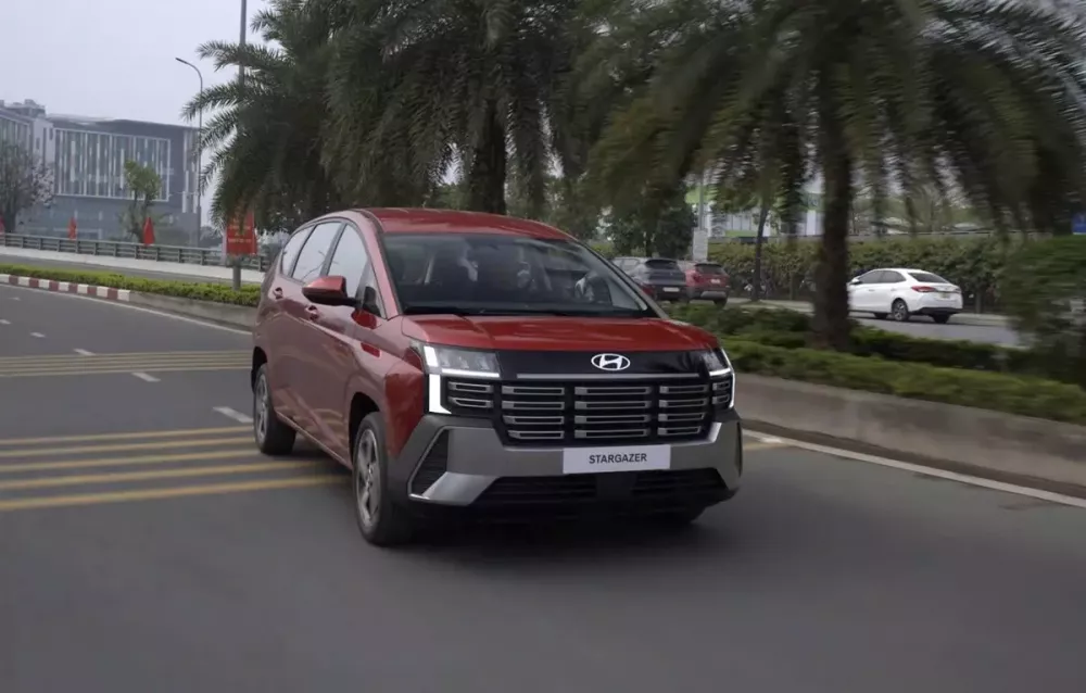 Hyundai Stargazer 2026 sở hữu thiết kế đầu xe mới Hyundai Stargazer 2026 sở hữu thiết kế đầu xe mới