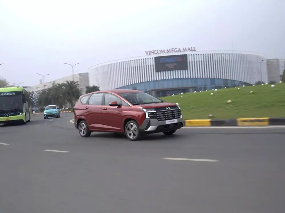 Hyundai Stargazer 2026 xuất hiện trên đường phố Việt Nam, sẵn sàng cho ngày ra mắt Hyundai Stargazer 2026 xuất hiện trên đường phố Việt Nam, sẵn sàng cho ngày ra mắt