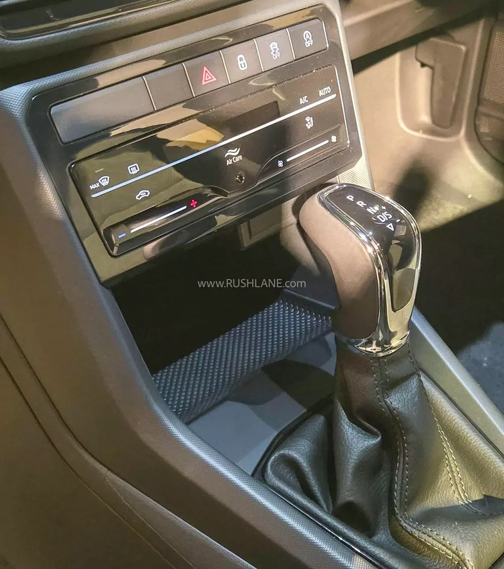 Skoda Kushaq Classic+ 2026 dùng hộp số tự động 8 cấp mới Skoda Kushaq Classic+ 2026 dùng hộp số tự động 8 cấp mới