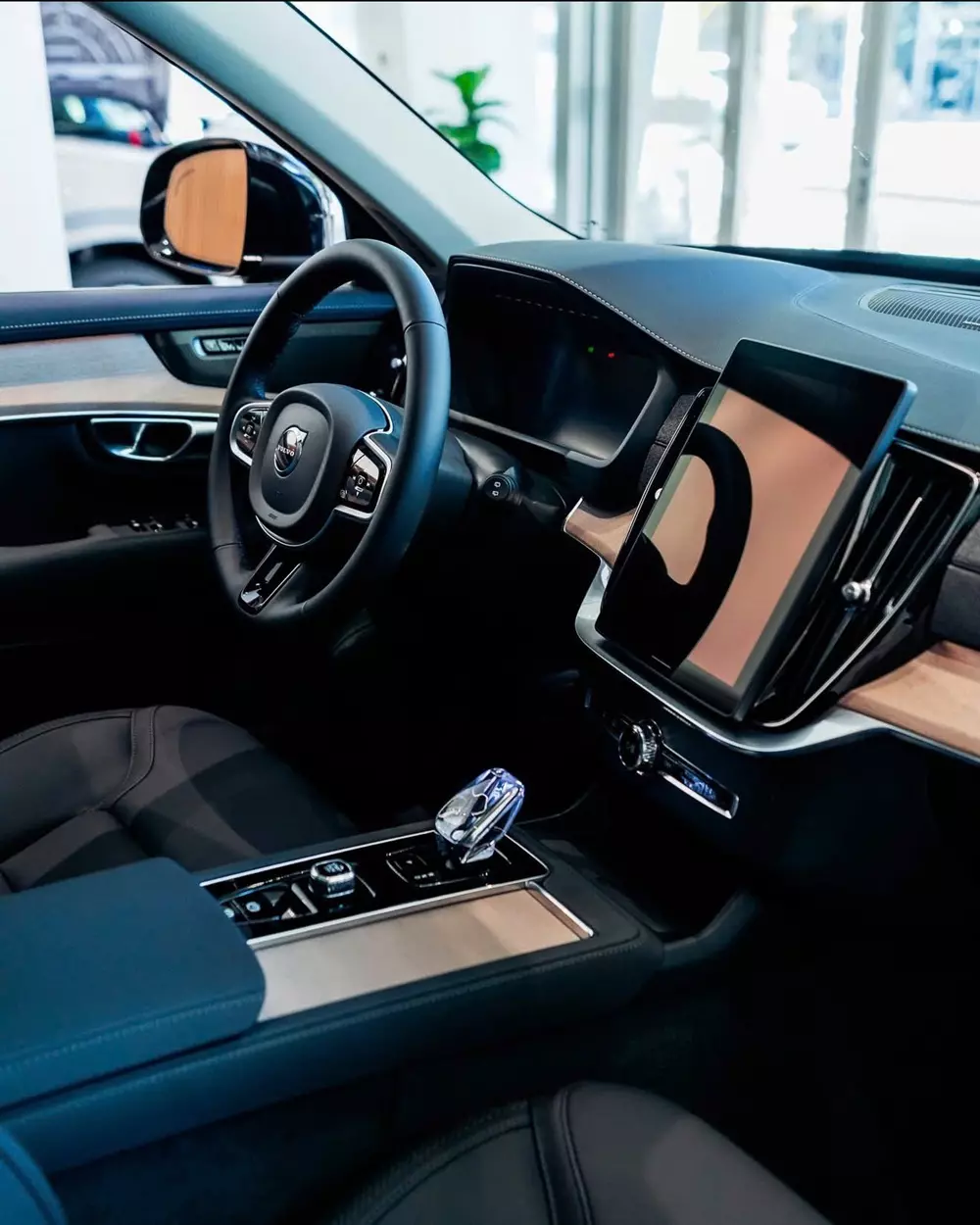 Volvo XC90 2026 sở hữu màn hình thông tin giải trí lớn hơn trước