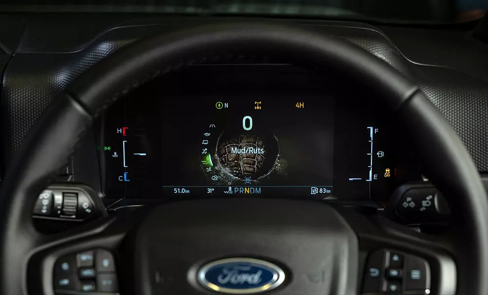 Ford Ranger Super Duty sở hữu bảng đồng hồ 8 inch