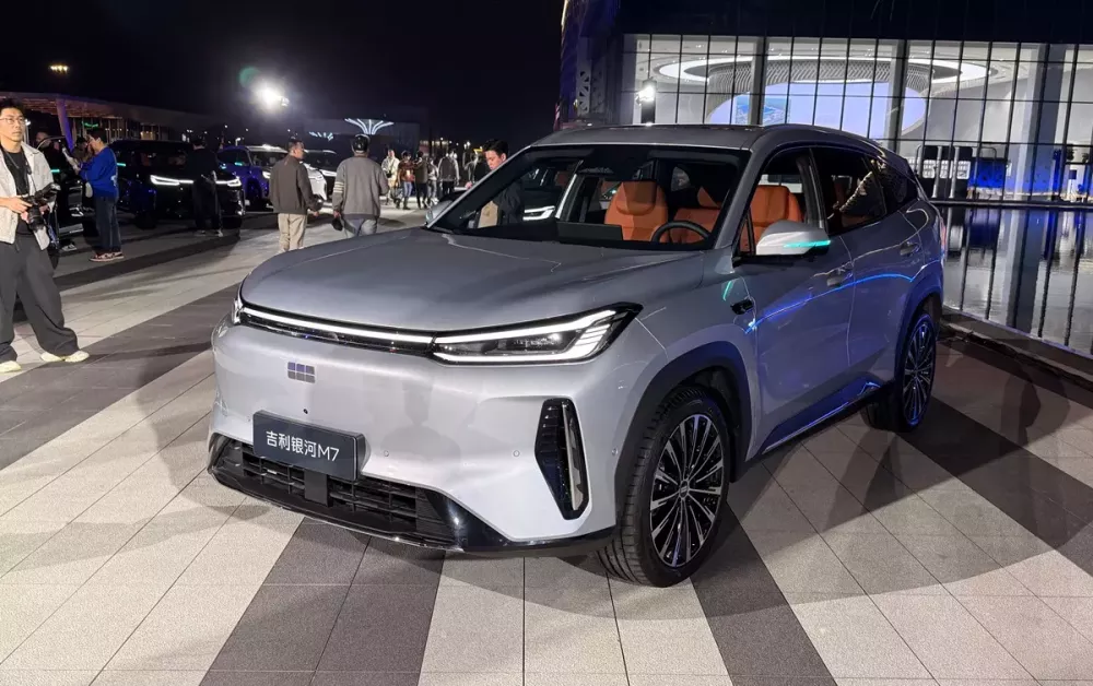 Geely ra mắt SUV cỡ trung mới mang tên Galaxy M7