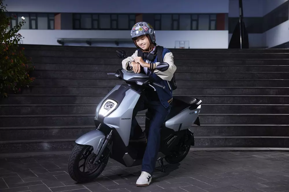 Honda ICON e: xe điện học sinh bất ngờ lại được trung niên ưa chuộng nhờ lý do này