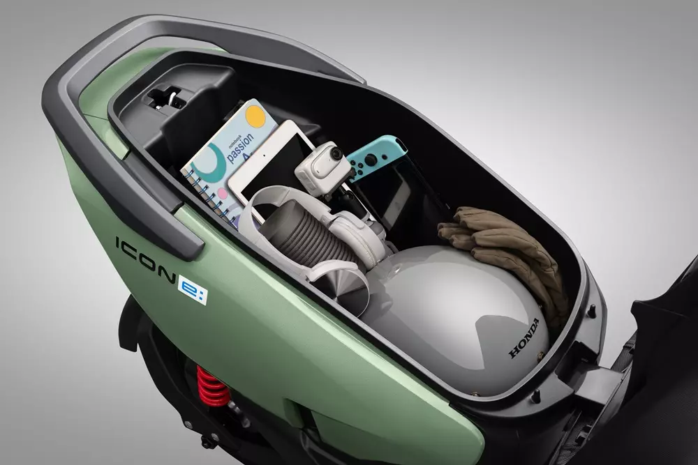 Honda ICON e: xe điện học sinh bất ngờ lại được trung niên ưa chuộng nhờ lý do này