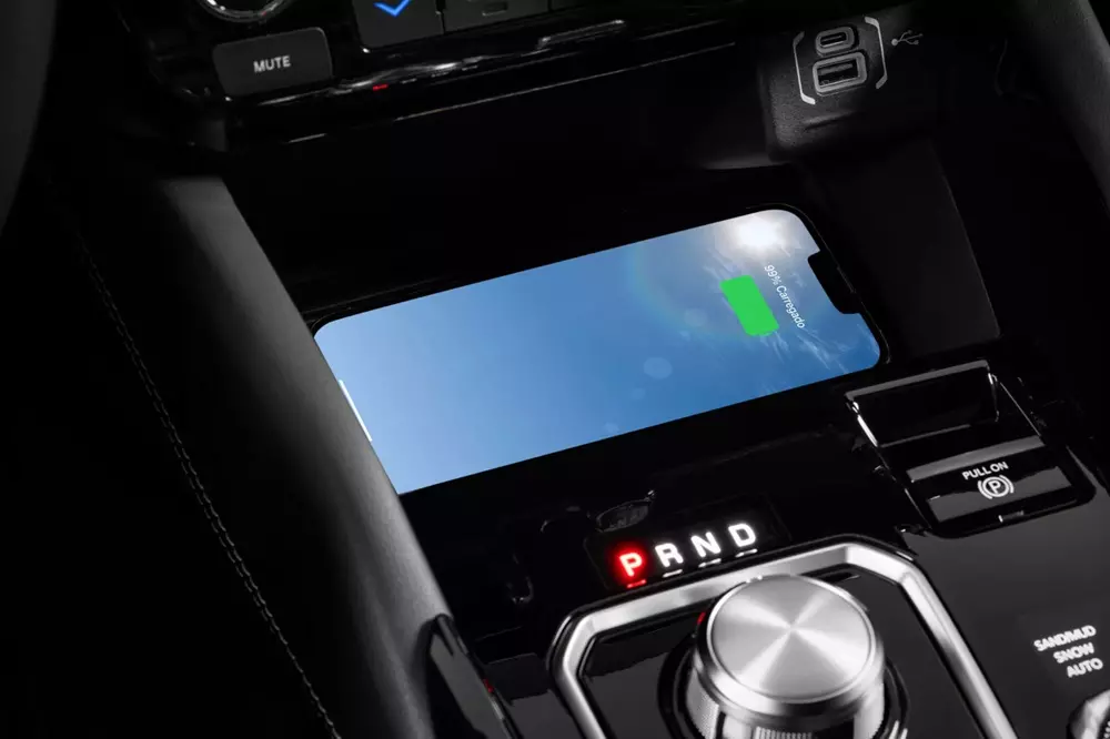 Sạc không dây của Jeep Commander 2026 