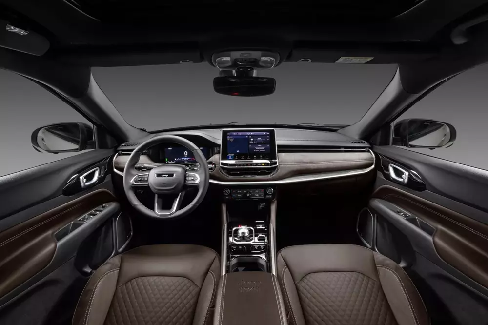 Khoang lái của Jeep Commander 2026 gần như không thay đổi